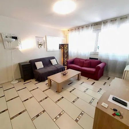 Apartment Sweet Convention